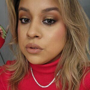 Meet your Posher, Giselle